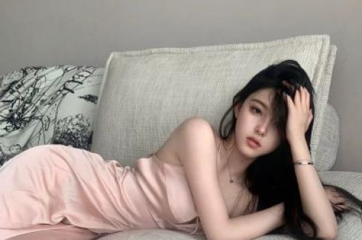 出轨风波后首现身宋宁峰被网友在无锡蠡湖公园偶遇带一双儿女