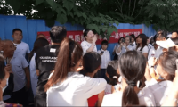 “樱桃里有虫”在助农樱桃集会现场直播造谣网红李雨禅被行拘